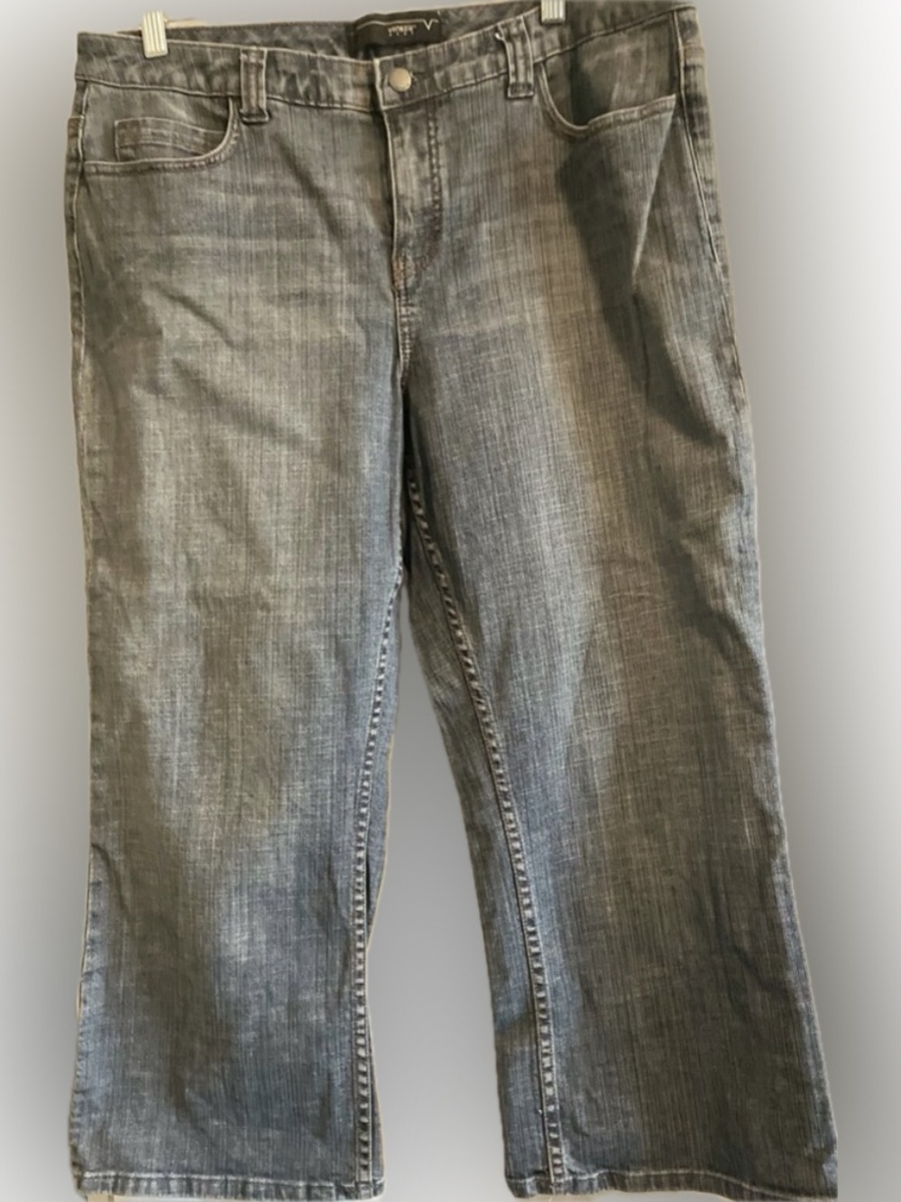 Venezia Women's Wide Leg Jeans in Medium Wash Blue - Picture 3 of 3